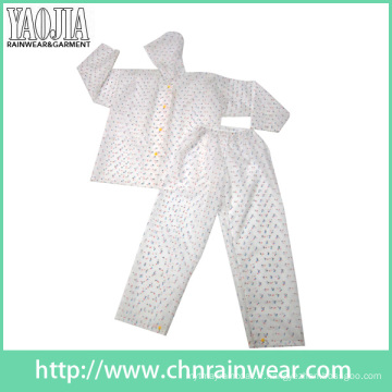Imperméable en PVC transparent blanc / vêtement de pluie